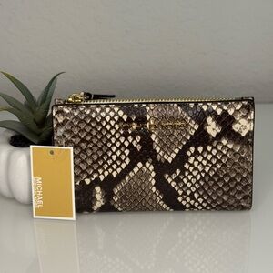MICHAEL KORS JET SET TRAVEL SM ZIP CARD CASE 35F1GTVD1G - Natural